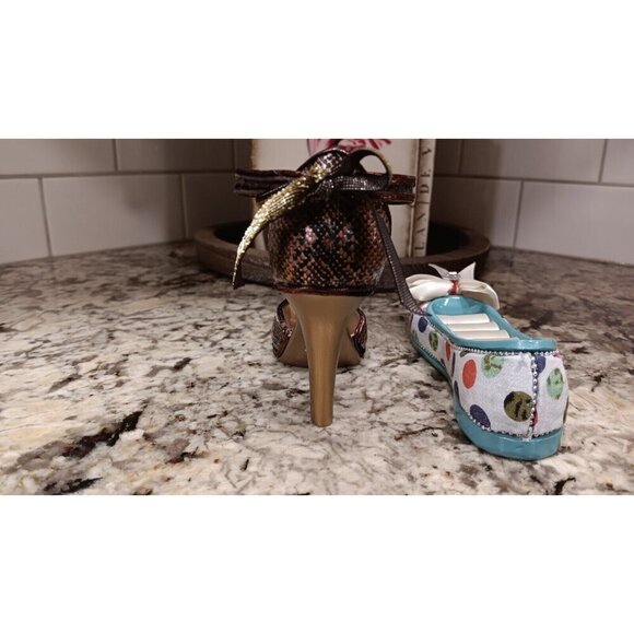 2 X Adorable Elaborate Shoe Ring Jewlery Holders. Exquisitely Crafted Accessory - Picture 15 of 16